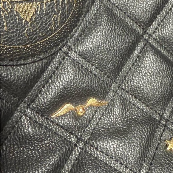 Hogwarts Black Quilted Women's Backpack - Picture 8 of 8